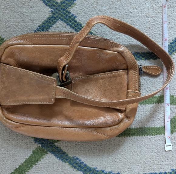 Leather Zippered Fanny Pack - Picture 3 of 10